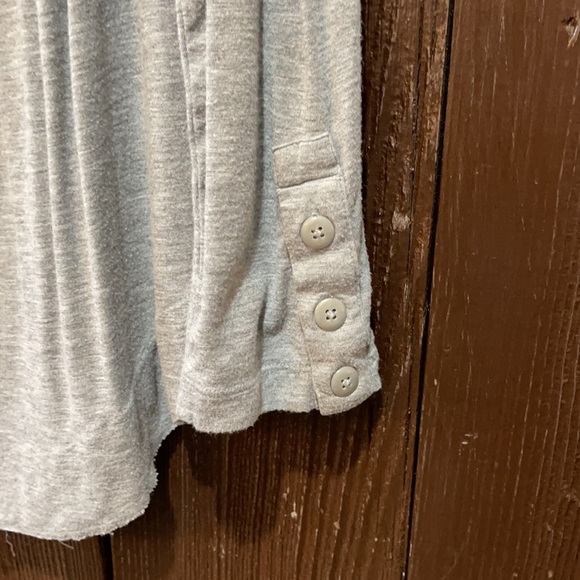 Cabi top - Picture 6 of 6